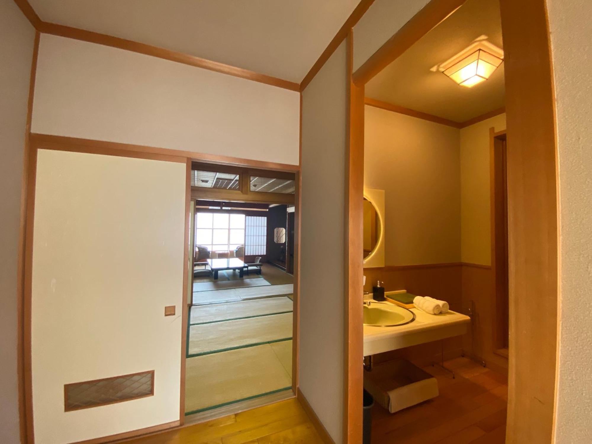 Wakamatsu Hot Spring